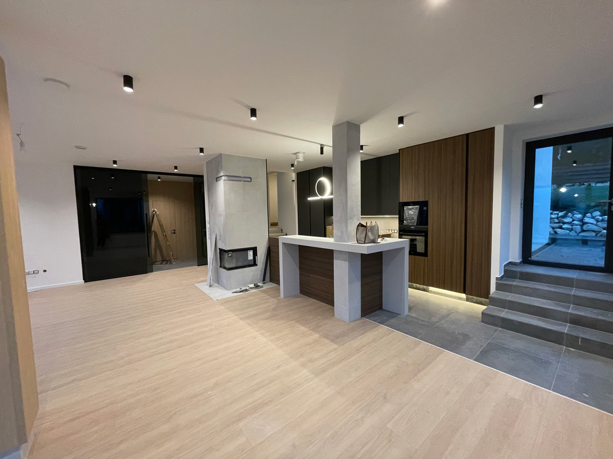 Gallery Item 10
